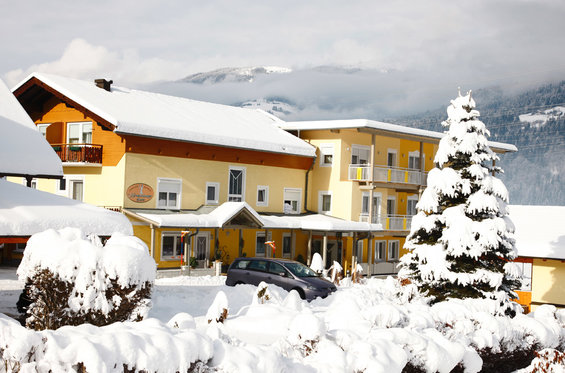 Winter at the Hotel Garni Zerza in Nassfeld in Carinthia