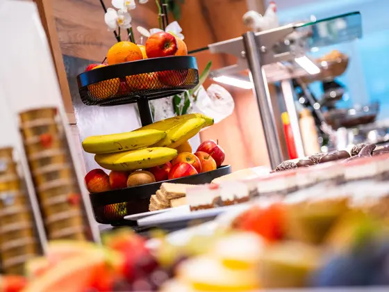 Frisches Obst am Frühstücksbuffet im Restaurant Vista.