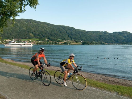 Radfahren rund um den Ossiacher See in Kärnten.