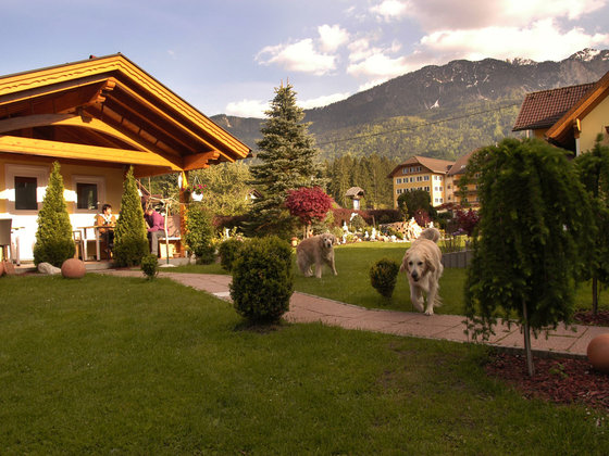 Sonnenuntergang im Hotel Garni Zerza am Nassfeld