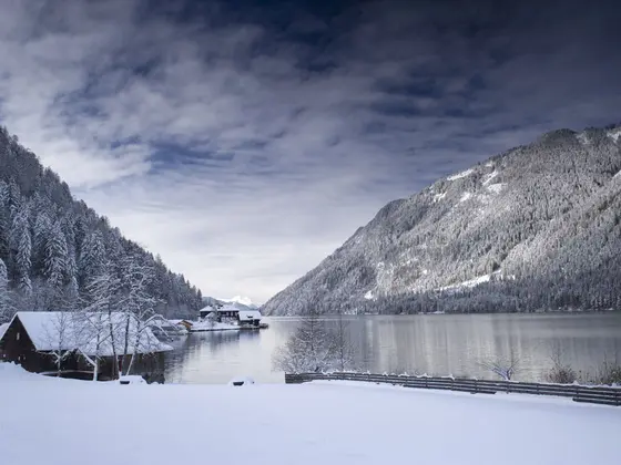 Weissensee im Winter unweit der Frühstückspension Zerza in Nassfeld Weissensee im Winter unweit der Frühstückspension Zerza in Nassfeld