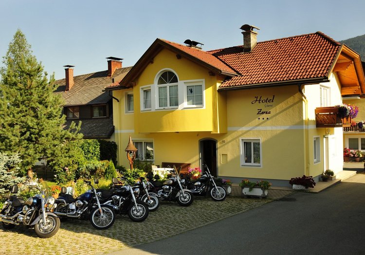 Hotel Garni Zerza am Nassfeld in Kärnten