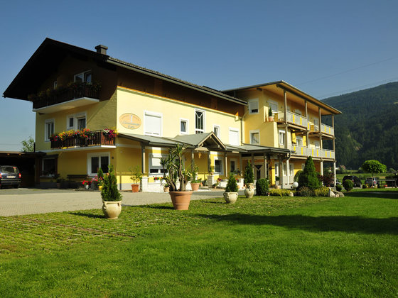 Hotel Garni Zerza am Nassfeld