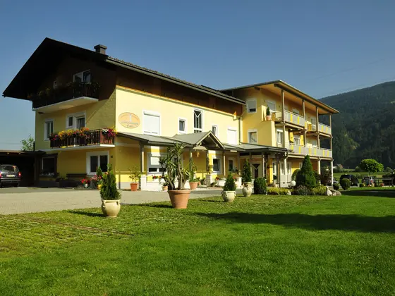 Hotel Garni Zerza am Nassfeld