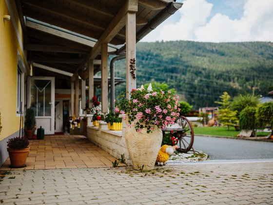 Eingangsbereich im Hotel Garni Zerza am Nassfeld