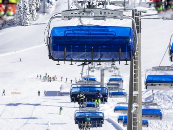 Sessellift im Skigebiet (c) Martin Luegger.