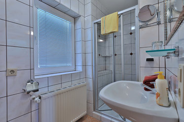 Badezimmer im Dreibettzimmer Nr 5