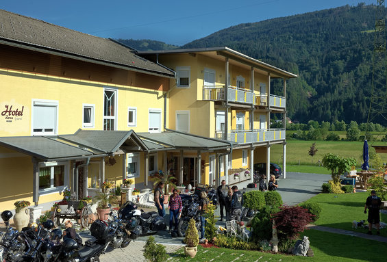 Motorbikes at Nassfeld in Carinthia