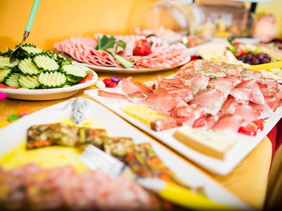 Frühstücksbuffet im Hotel Garni Zerza.