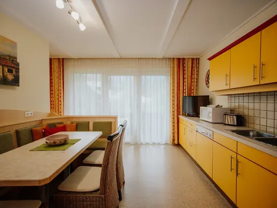 Zimmer mit Küche im Hotel Garni Zerza