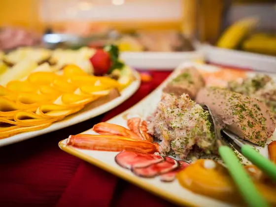 Frühstücksbuffet im Hotel Garni Zerza. Frühstücksbuffet im Hotel Garni Zerza.