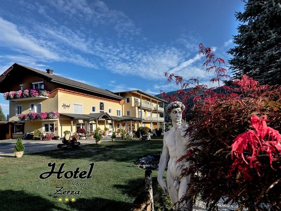 Garten vom Hotel Garni Zerza.