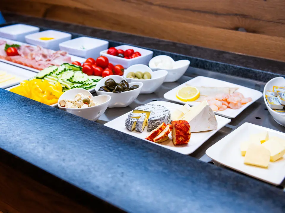 Aufschnitt am Frühstücksbuffet im Restaurant Vista.