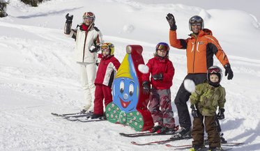 Children's ski course at Nassfeld