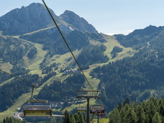 Bergbahn im Sommer (c) TineFoto - nassfeld.at.