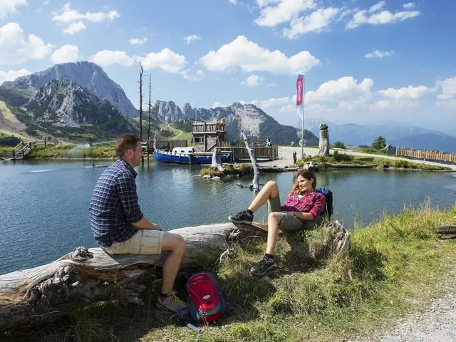 Wanderpause am Pressegger See Copyright Daniel Zupanc