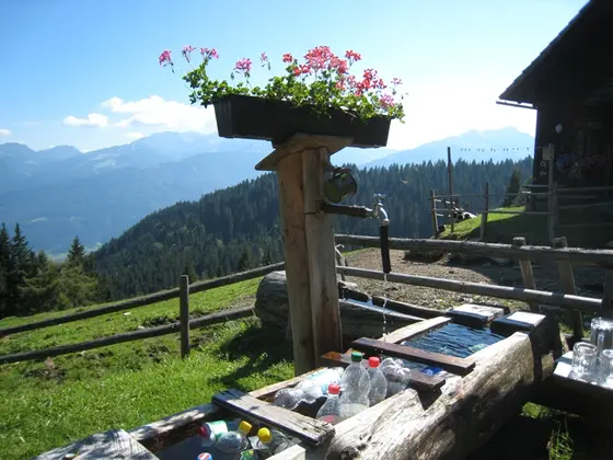 Blick auf das Bergpanorama am Nassfeld in Kärnten