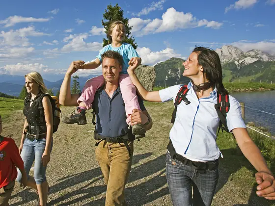 Familienwanderung am Nassfeld