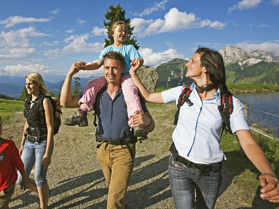 Familienwanderung am Nassfeld