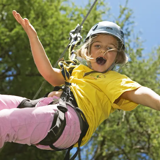 Kind am Flying Fox am Nassfeld. Kind am Flying Fox am Nassfeld.
